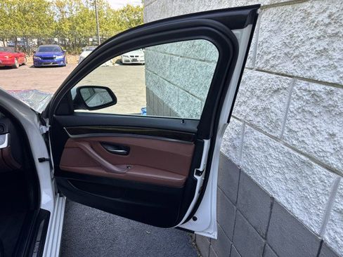 Used 2015 BMW 528i xDrive Sedan AWD/4WD image 38