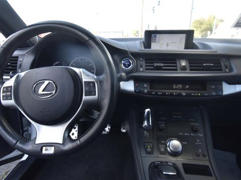 Used 2013 Lexus CT 200h w/ F Sport Pkg w/Nuluxe Trim FWD image 8