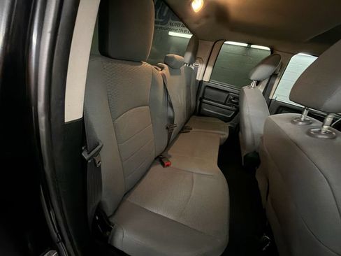 Used 2017 RAM 1500 Express RWD image 21