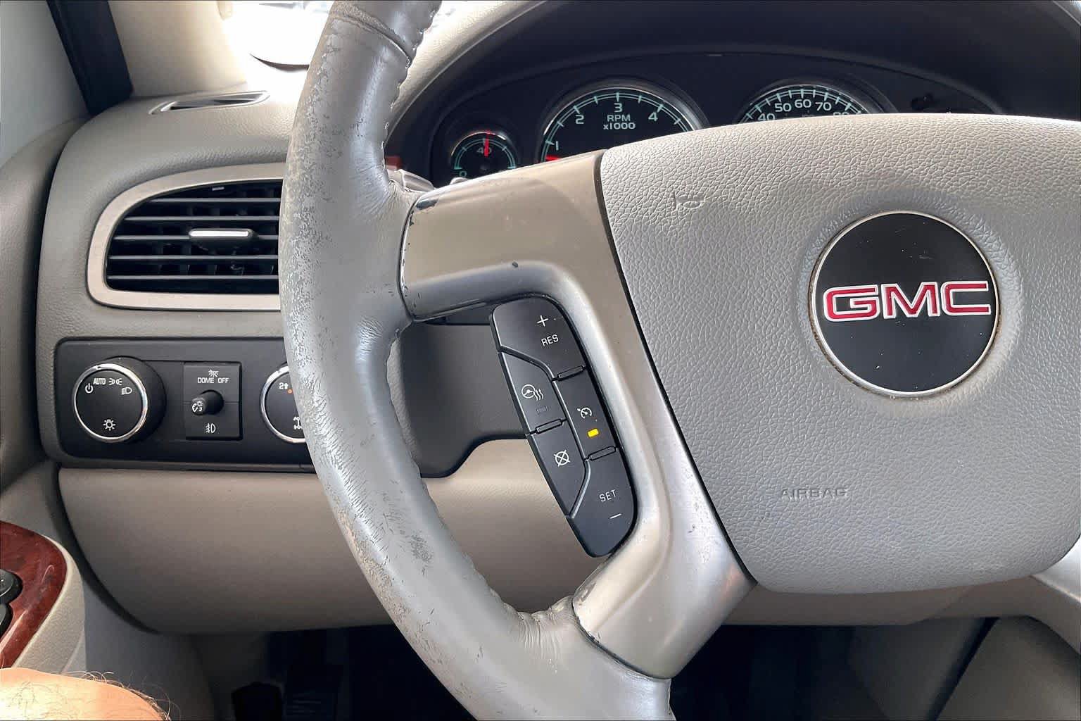Used 2013 GMC Yukon XL SLT w/ SLT-2 Equipment Package AWD/4WD image 24