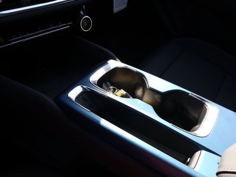 New 2026 Chevrolet Equinox EV LT image 31