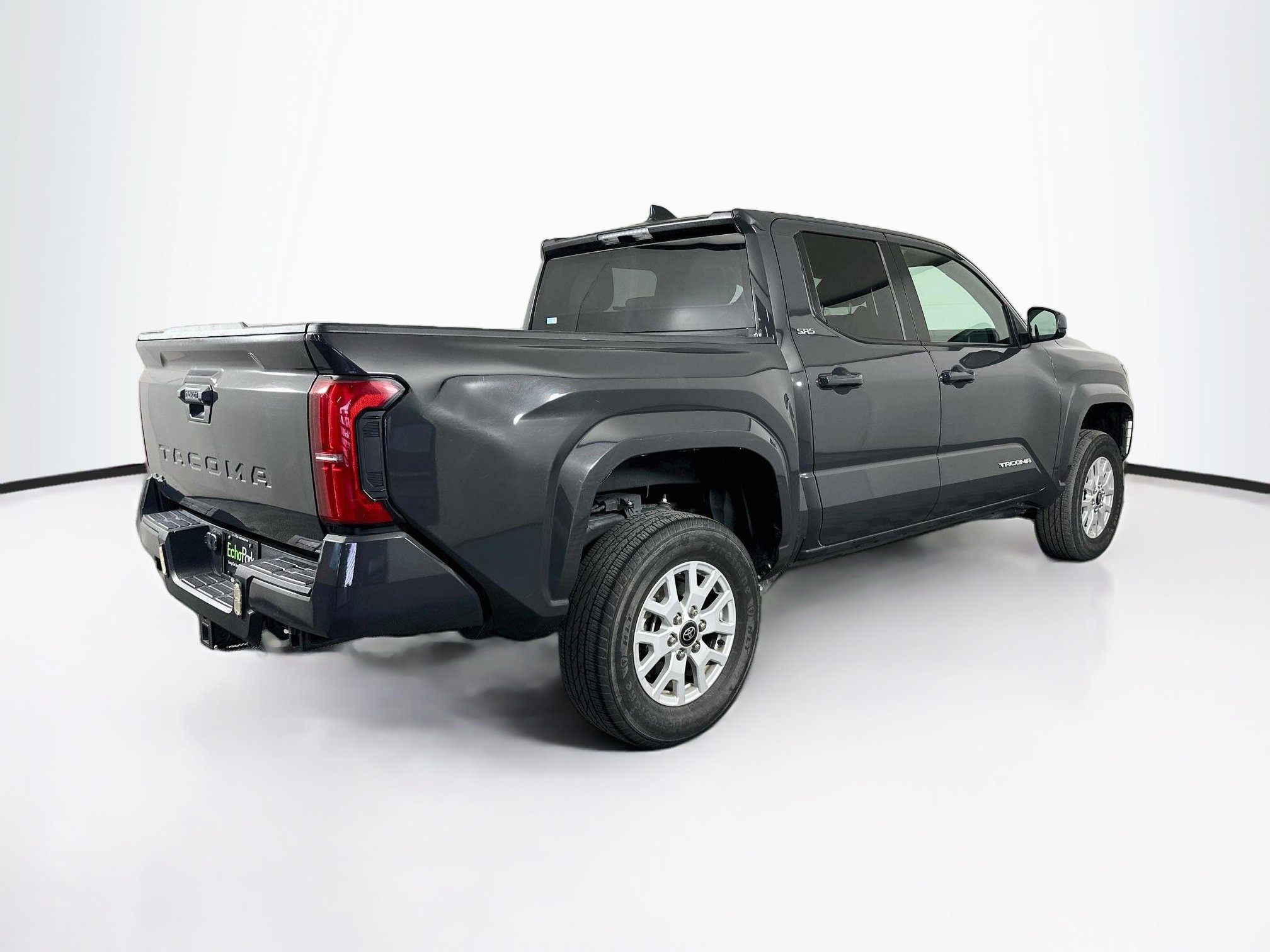 Used 2025 Toyota Tacoma SR5 AWD/4WD image 9
