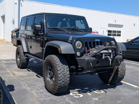 Used 2017 Jeep Wrangler Unlimited Sport w/ Quick Order Package 24S AWD/4WD image 6
