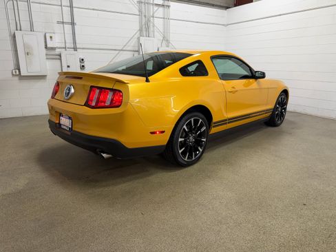 Used 2012 Ford Mustang Coupe w/ V6 Performance Pkg RWD image 7