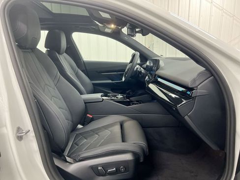 Used 2026 BMW 530i RWD image 23