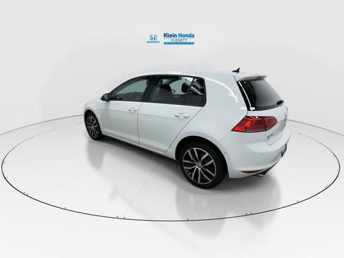 Used 2016 Volkswagen Golf SE image 8