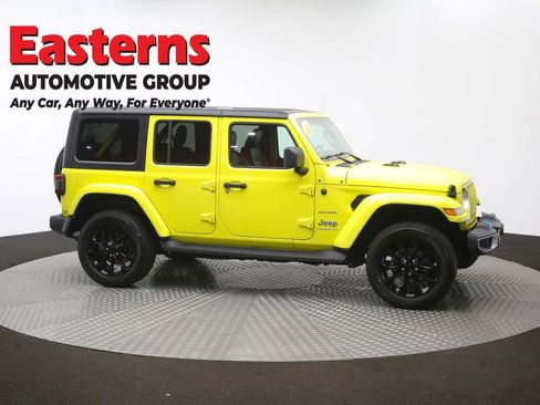 Used 2023 Jeep Wrangler Unlimited Sahara AWD/4WD image 46