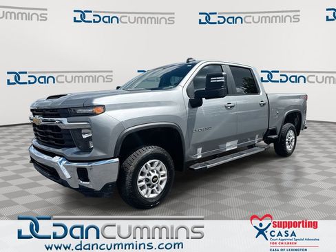 Used 2024 Chevrolet Silverado 2500 LT AWD/4WD image 1
