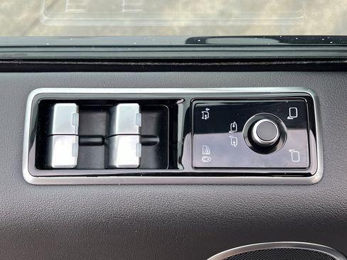 Used 2021 Land Rover Range Rover Sport HSE Silver Edition image 12