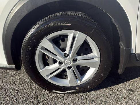 Used 2022 Nissan Kicks S FWD image 27