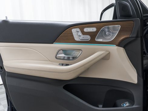 Used 2020 Mercedes-Benz GLE 350 4MATIC image 11