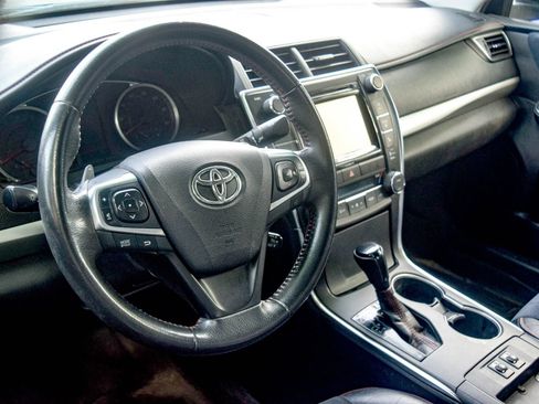 Used 2017 Toyota Camry XSE FWD image 22