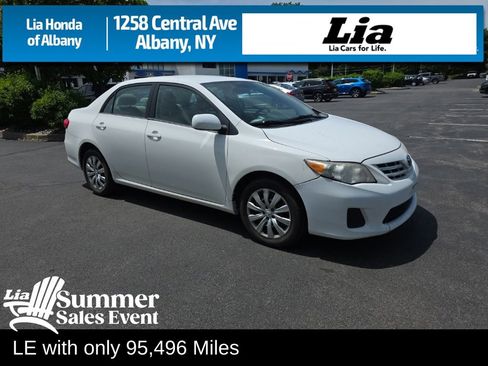Used 2013 Toyota Corolla LE FWD image 1