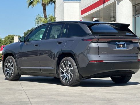 New 2025 Jeep Wagoneer S Limited image 4