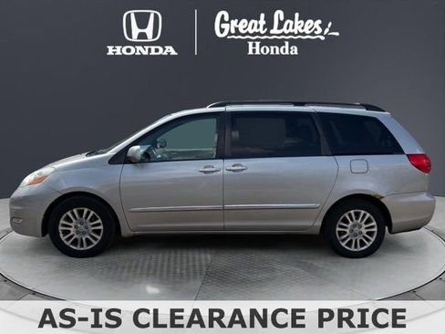 Used 2009 Toyota Sienna XLE Limited FWD image 3