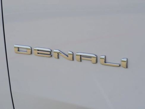 Used 2023 GMC Yukon Denali w/ Max Trailering Package AWD/4WD image 6