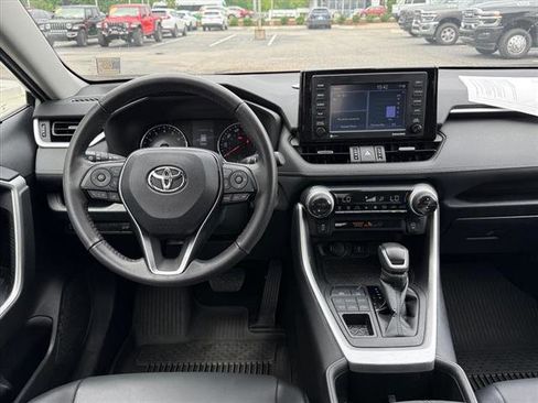 Used 2022 Toyota RAV4 XLE Premium AWD/4WD image 10