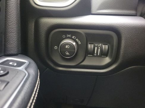 Used 2022 RAM 2500 Laramie AWD/4WD image 14
