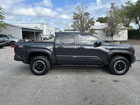 Used 2026 Toyota Tacoma TRD Off-Road image 8