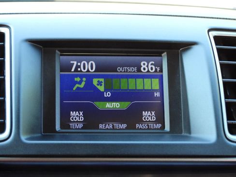 Used 2013 Toyota Highlander Limited FWD image 51