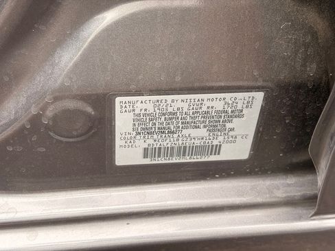 Used 2021 Nissan Versa SV FWD image 10