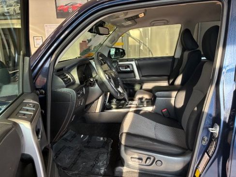 Used 2020 Toyota 4Runner SR5 image 18