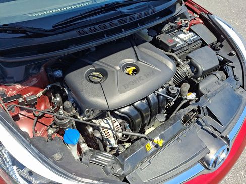 Used 2016 Hyundai Elantra SE FWD image 29