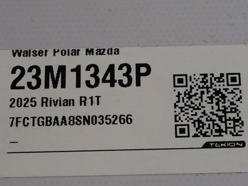 Used 2025 Rivian R1T Adventure image 28