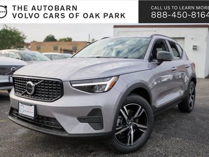 New 2026 Volvo XC40 B5 Core w/ Climate Package
