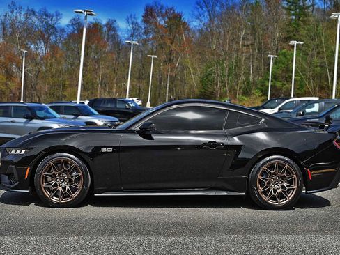 Used 2024 Ford Mustang GT Premium w/ GT Performance Package RWD image 5