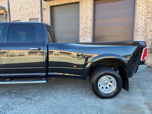 Used 2018 RAM 3500 Laramie image 5