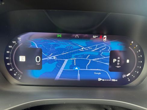 Certified 2023 Volvo XC60 B5 Plus AWD/4WD image 22