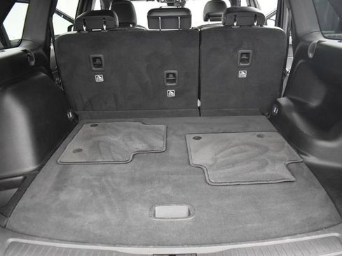 Used 2023 Jeep Grand Cherokee Altitude image 12