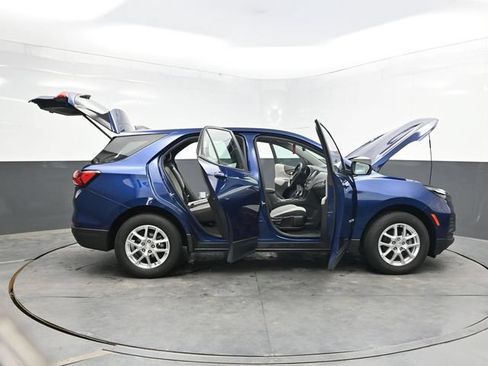 Used 2022 Chevrolet Equinox LS AWD/4WD image 52