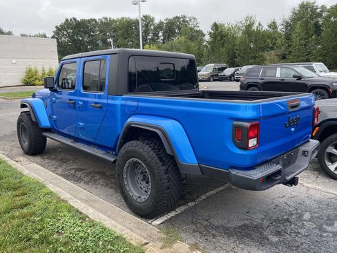Used 2022 Jeep Gladiator Sport AWD/4WD image 6
