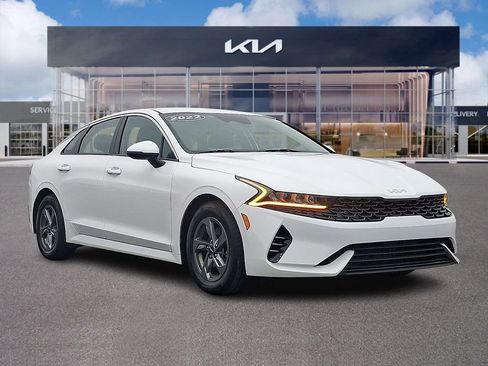 Used 2022 Kia K5 LXS image 1