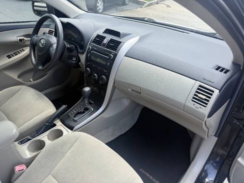 Used 2013 Toyota Corolla L FWD image 16