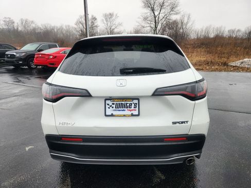Used 2023 Honda HR-V Sport image 8