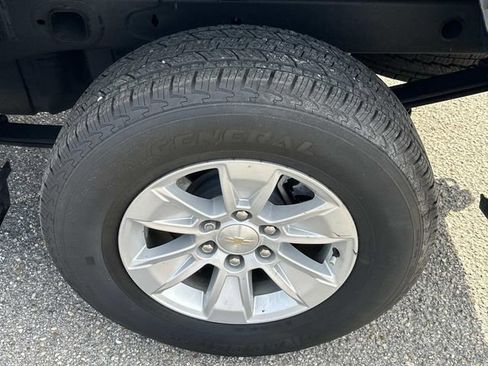 Used 2024 Chevrolet Silverado 1500 LT image 14
