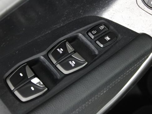 Used 2017 Hyundai Santa Fe Sport FWD image 21
