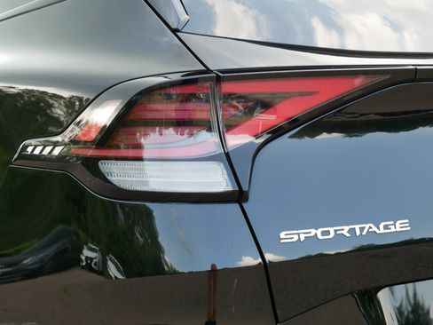 Certified 2024 Kia Sportage SX Prestige AWD/4WD image 17