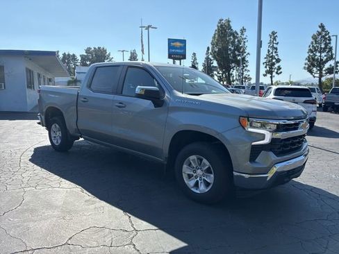 Used 2025 Chevrolet Silverado 1500 LT RWD image 2