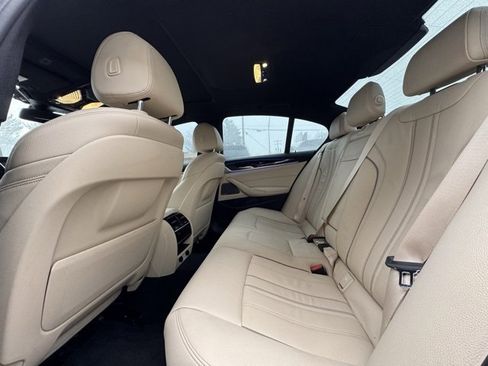 Used 2017 BMW 540i xDrive image 13