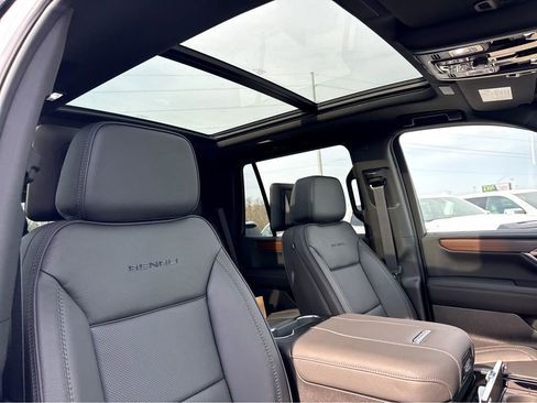 New 2026 GMC Yukon Denali image 5