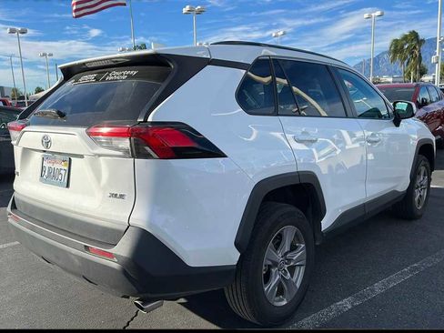 Used 2024 Toyota RAV4 XLE image 3