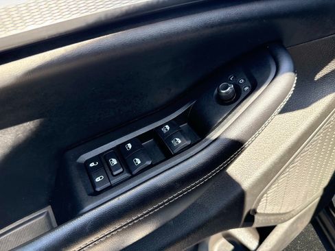 Used 2023 Jeep Grand Cherokee L Laredo AWD/4WD image 18