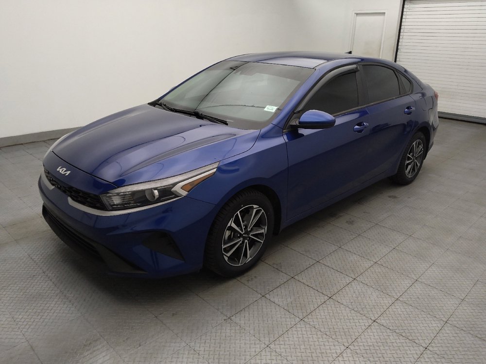 Used 2022 Kia Forte LXS FWD image 2