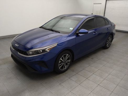 Used 2022 Kia Forte LXS FWD image 2