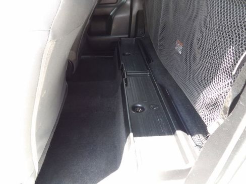 Used 2020 Toyota Tacoma SR image 29