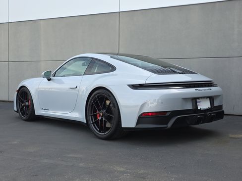 Used 2026 Porsche 911 Carrera GTS RWD image 3